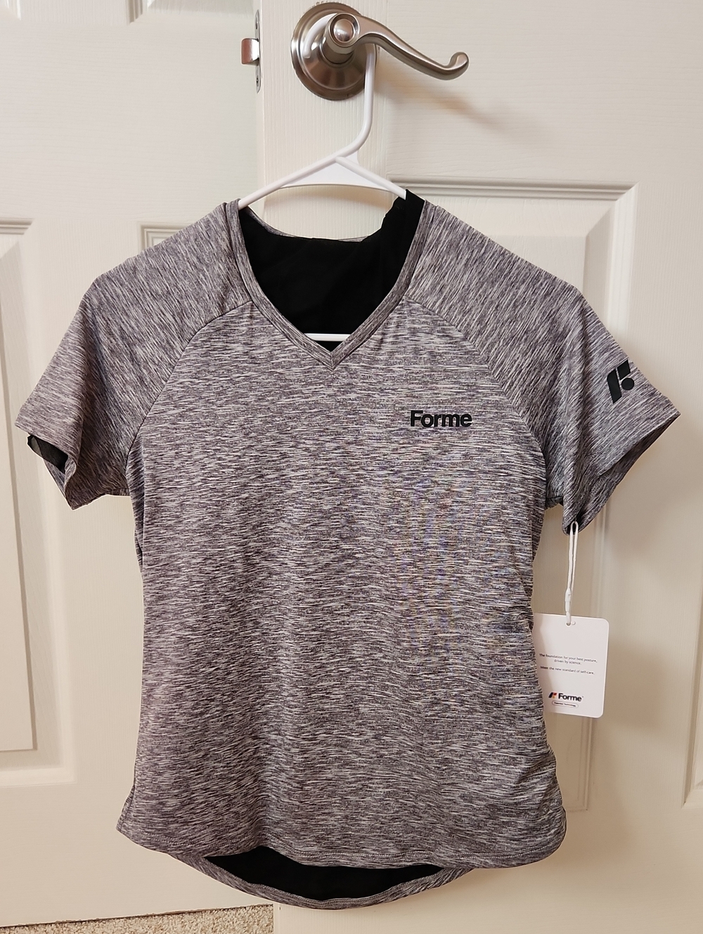 Forme Women's Short-Sleeve Heathered V-Neck Tee in Gray